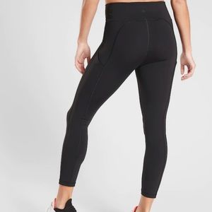 Ultimate stash pocket 7/8 tight. Size XS